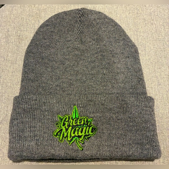 ⭐️3/$15⭐️Green magic gray beanie - Picture 1 of 7